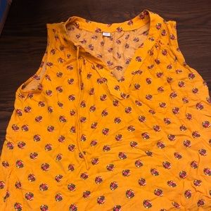 Women’s floral top